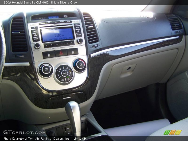 Bright Silver / Gray 2009 Hyundai Santa Fe GLS 4WD