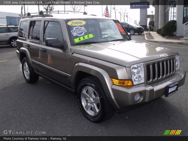 Light Khaki Metallic / Medium Slate Gray 2006 Jeep Commander 4x4