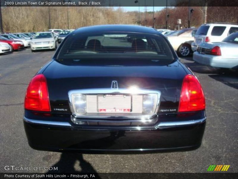 Black / Black 2009 Lincoln Town Car Signature Limited