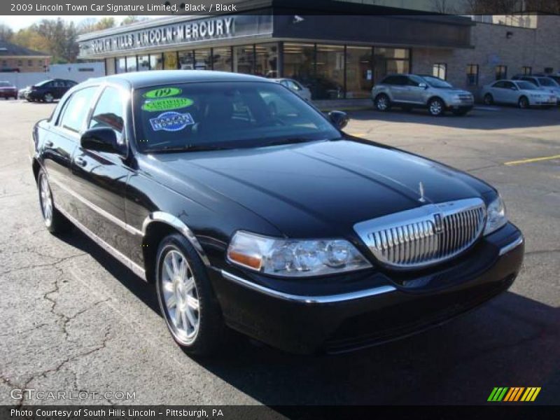 Black / Black 2009 Lincoln Town Car Signature Limited