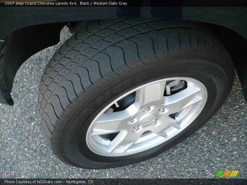 Black / Medium Slate Gray 2007 Jeep Grand Cherokee Laredo 4x4