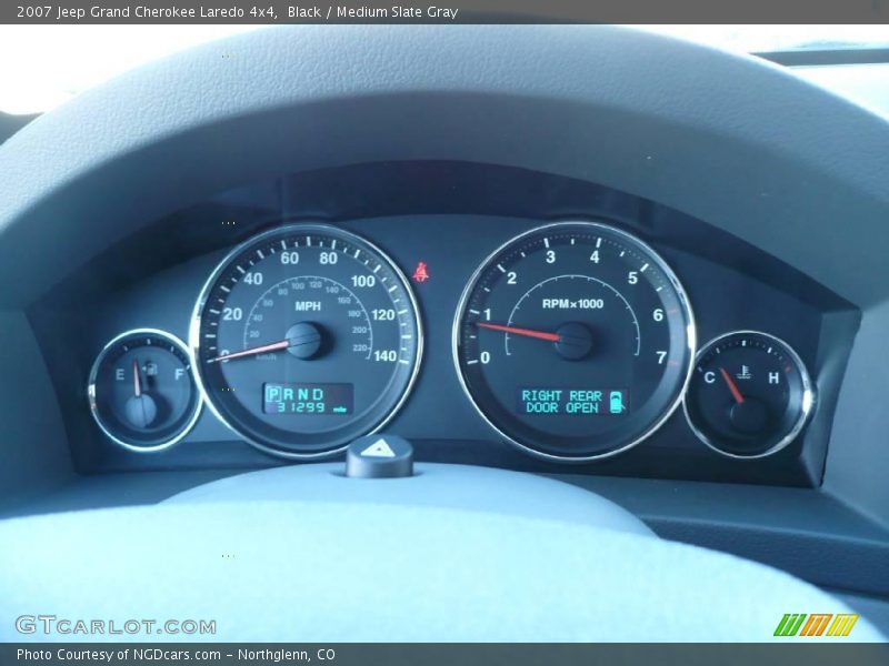 Black / Medium Slate Gray 2007 Jeep Grand Cherokee Laredo 4x4