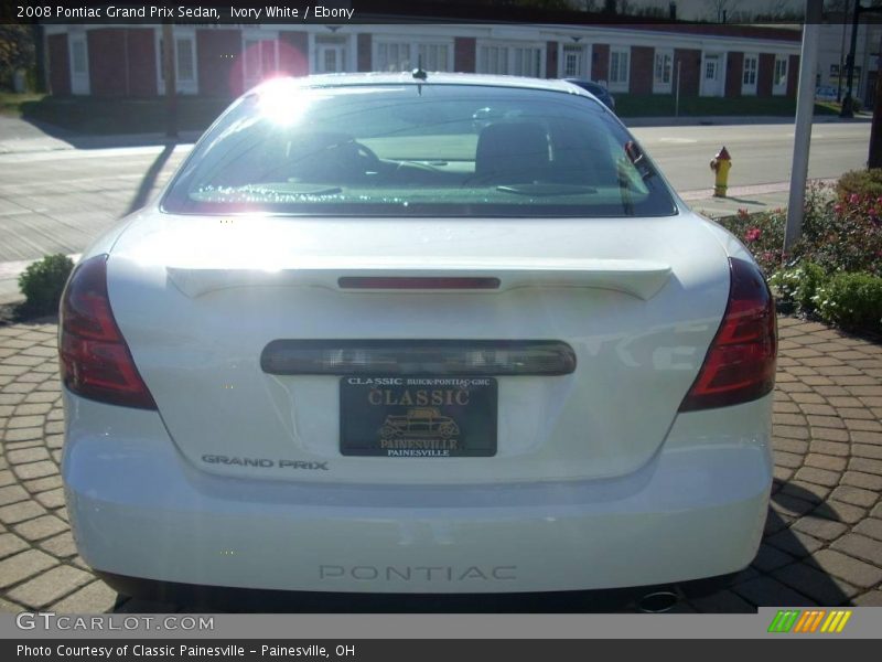 Ivory White / Ebony 2008 Pontiac Grand Prix Sedan