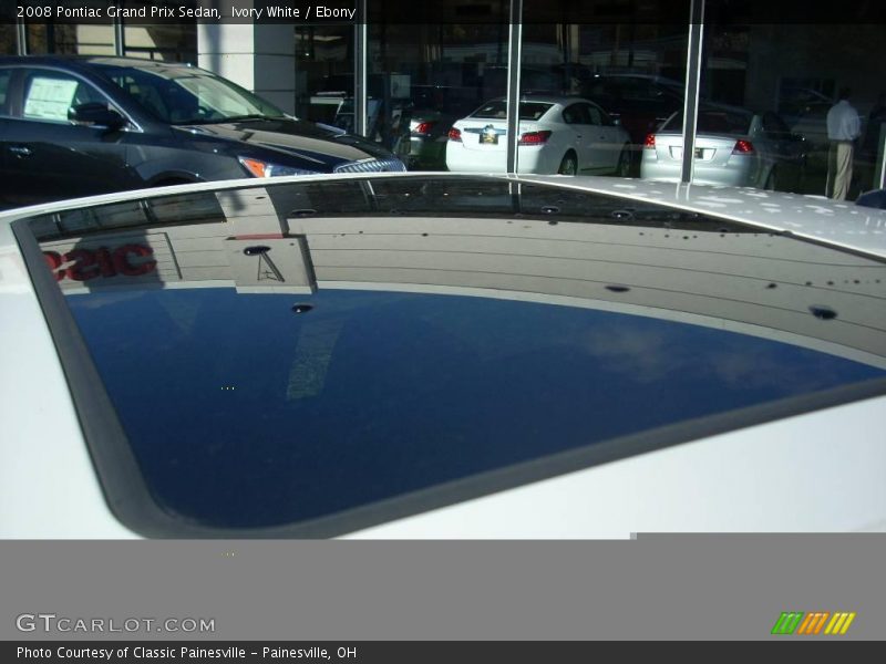 Ivory White / Ebony 2008 Pontiac Grand Prix Sedan