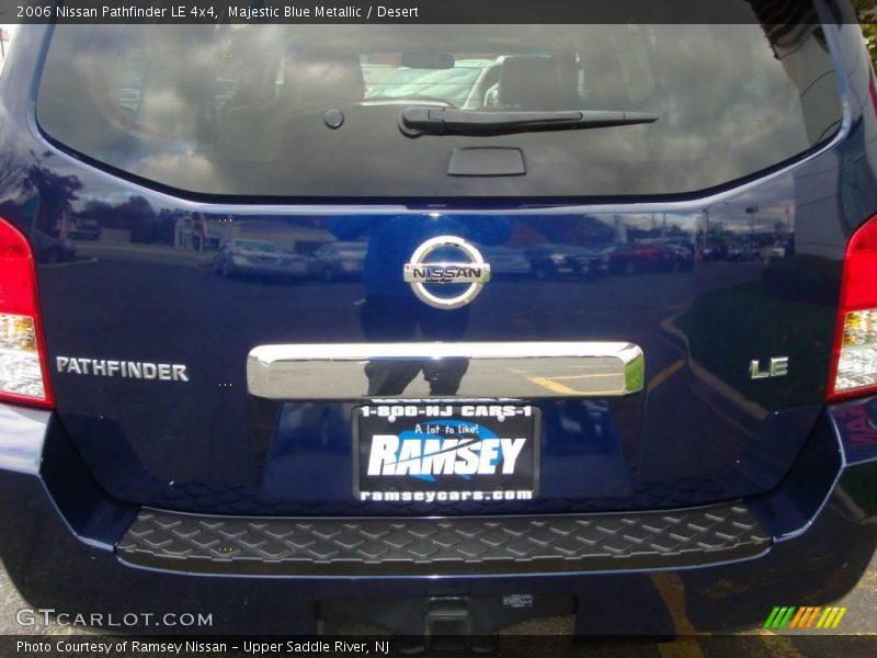 Majestic Blue Metallic / Desert 2006 Nissan Pathfinder LE 4x4