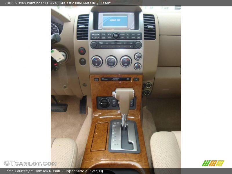 Majestic Blue Metallic / Desert 2006 Nissan Pathfinder LE 4x4