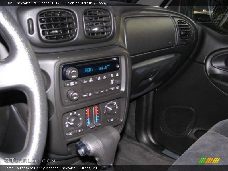 Silver Ice Metallic / Ebony 2009 Chevrolet TrailBlazer LT 4x4