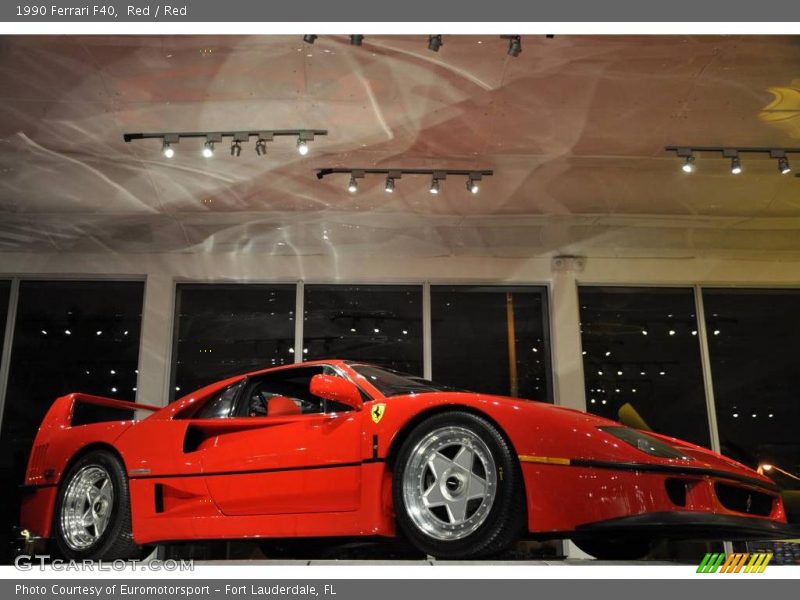 Red / Red 1990 Ferrari F40