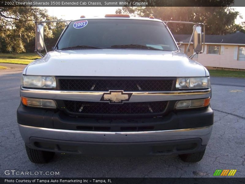Summit White / Graphite 2002 Chevrolet Silverado 3500 Extended Cab Chassis
