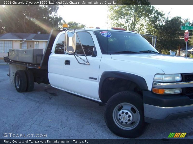 Summit White / Graphite 2002 Chevrolet Silverado 3500 Extended Cab Chassis