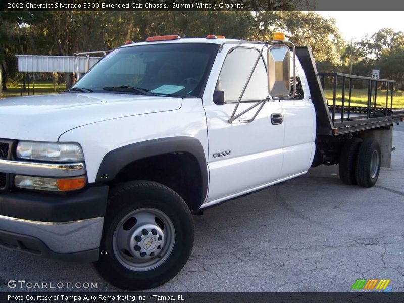 Summit White / Graphite 2002 Chevrolet Silverado 3500 Extended Cab Chassis