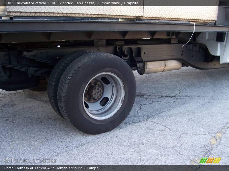 Summit White / Graphite 2002 Chevrolet Silverado 3500 Extended Cab Chassis