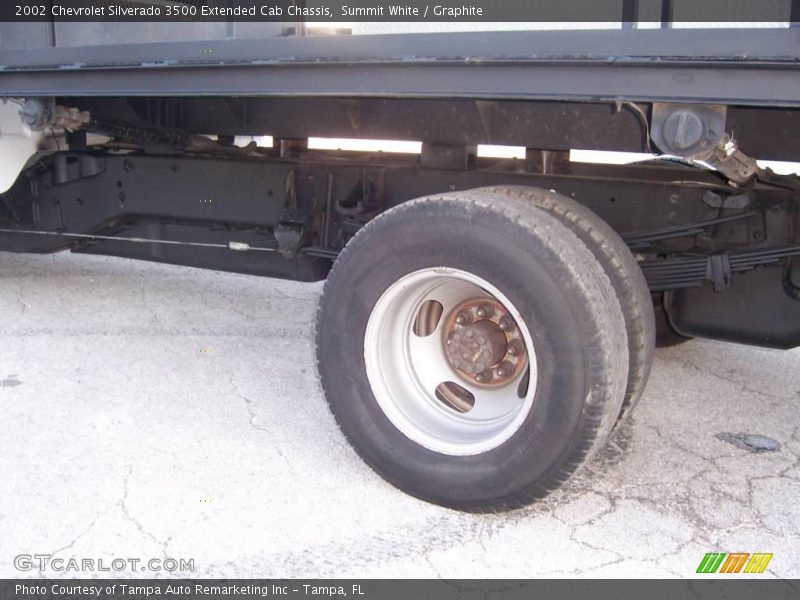 Summit White / Graphite 2002 Chevrolet Silverado 3500 Extended Cab Chassis