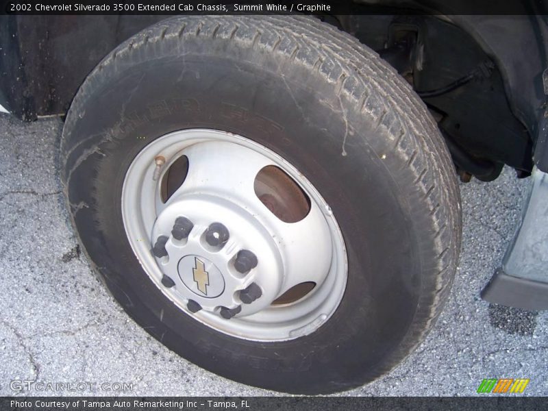 Summit White / Graphite 2002 Chevrolet Silverado 3500 Extended Cab Chassis