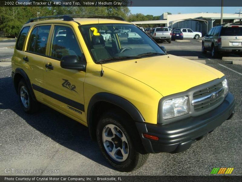 Yellow / Medium Gray 2002 Chevrolet Tracker LT 4WD Hard Top