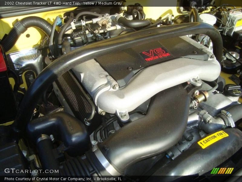 Yellow / Medium Gray 2002 Chevrolet Tracker LT 4WD Hard Top