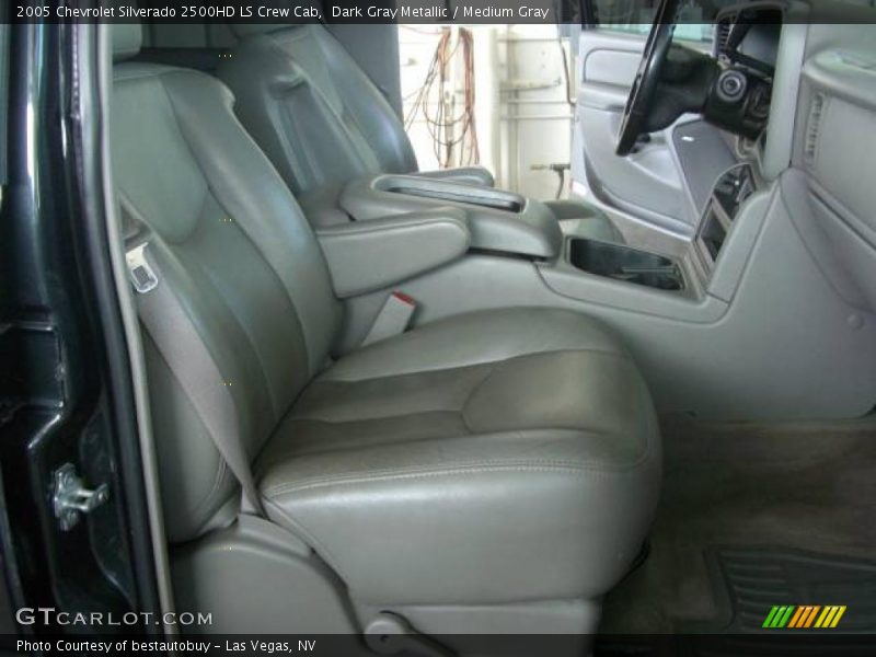 Dark Gray Metallic / Medium Gray 2005 Chevrolet Silverado 2500HD LS Crew Cab