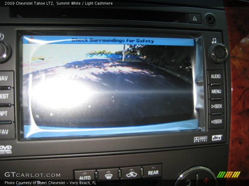 Summit White / Light Cashmere 2009 Chevrolet Tahoe LTZ