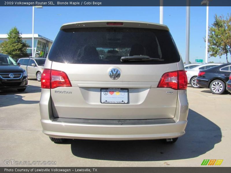 Blonde Maple / Gobi Beige 2009 Volkswagen Routan SEL