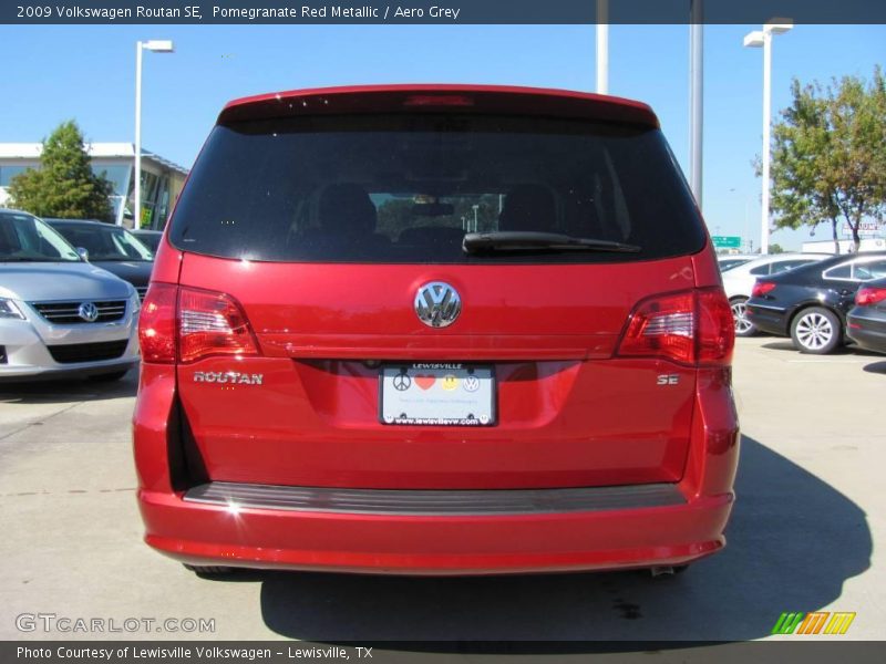 Pomegranate Red Metallic / Aero Grey 2009 Volkswagen Routan SE