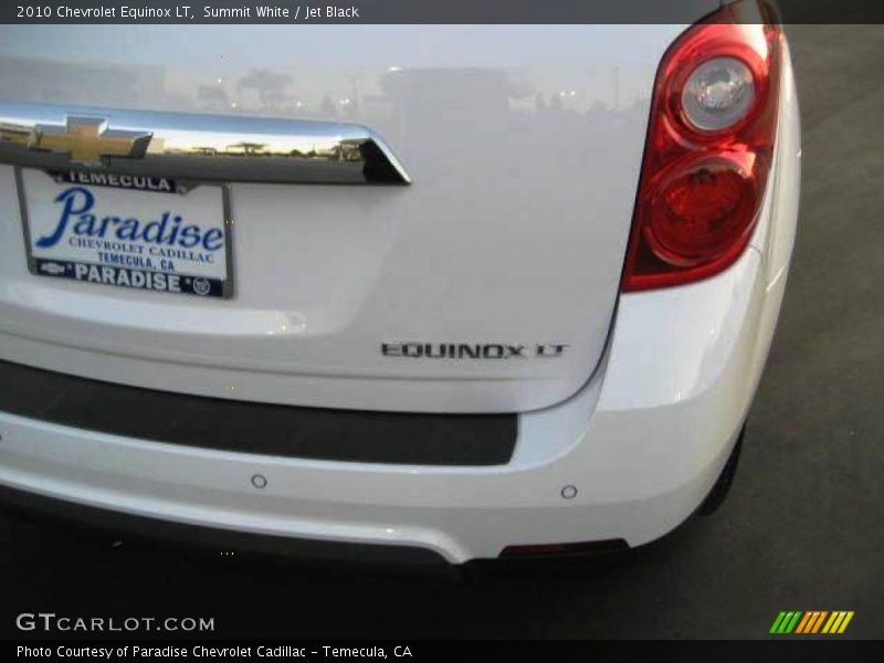 Summit White / Jet Black 2010 Chevrolet Equinox LT