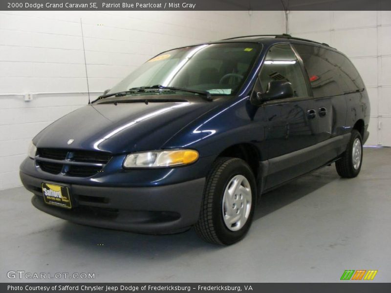 Patriot Blue Pearlcoat / Mist Gray 2000 Dodge Grand Caravan SE