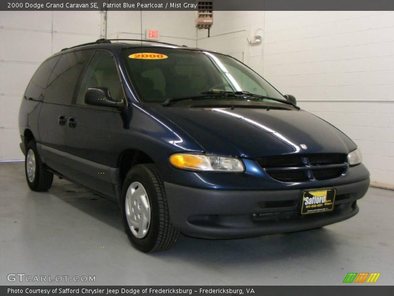 Patriot Blue Pearlcoat / Mist Gray 2000 Dodge Grand Caravan SE