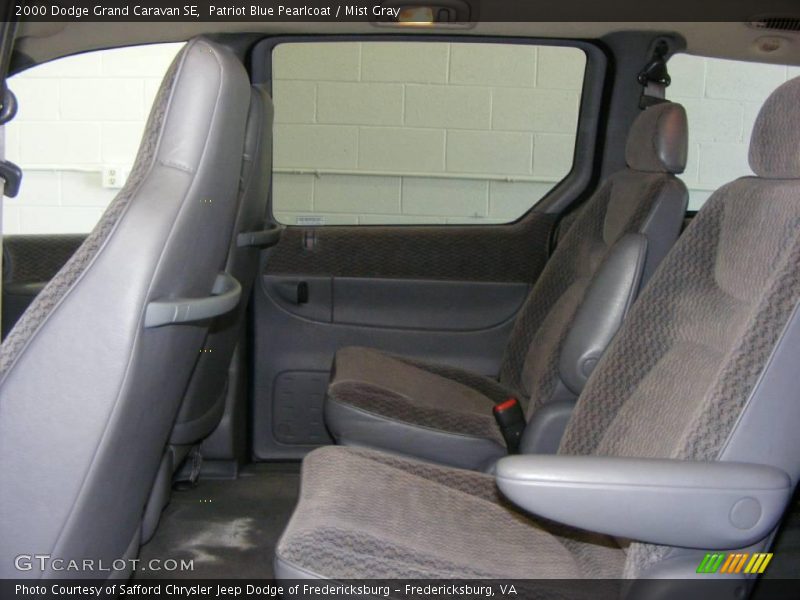 Patriot Blue Pearlcoat / Mist Gray 2000 Dodge Grand Caravan SE