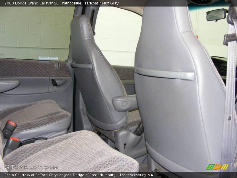 Patriot Blue Pearlcoat / Mist Gray 2000 Dodge Grand Caravan SE