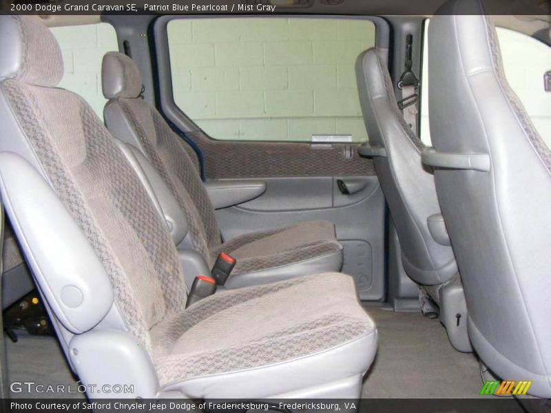 Patriot Blue Pearlcoat / Mist Gray 2000 Dodge Grand Caravan SE