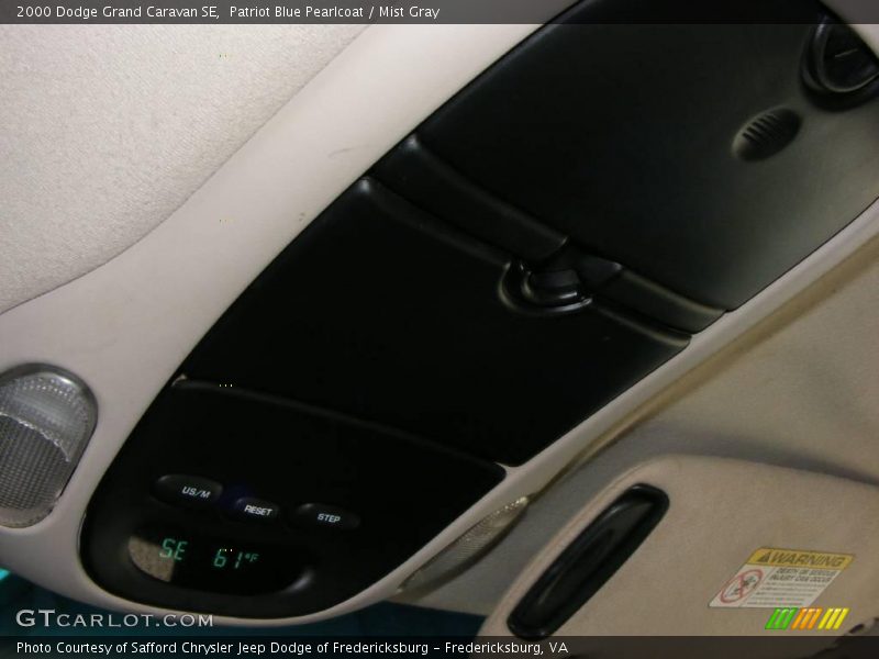 Patriot Blue Pearlcoat / Mist Gray 2000 Dodge Grand Caravan SE