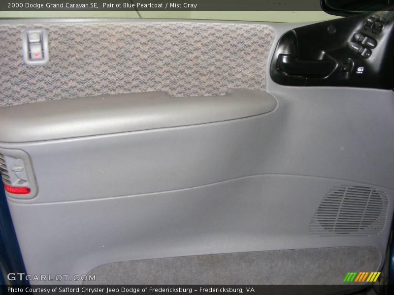 Patriot Blue Pearlcoat / Mist Gray 2000 Dodge Grand Caravan SE