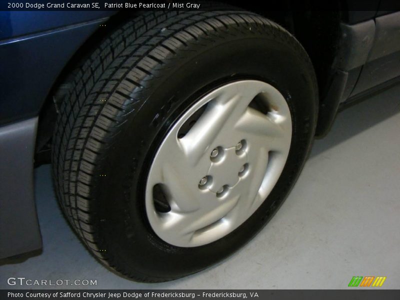 Patriot Blue Pearlcoat / Mist Gray 2000 Dodge Grand Caravan SE