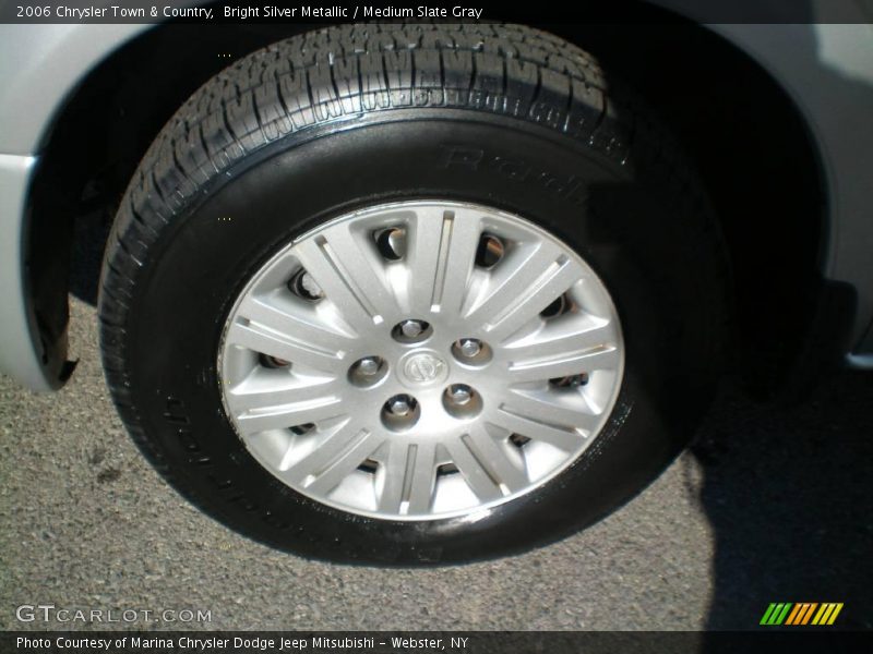 Bright Silver Metallic / Medium Slate Gray 2006 Chrysler Town & Country