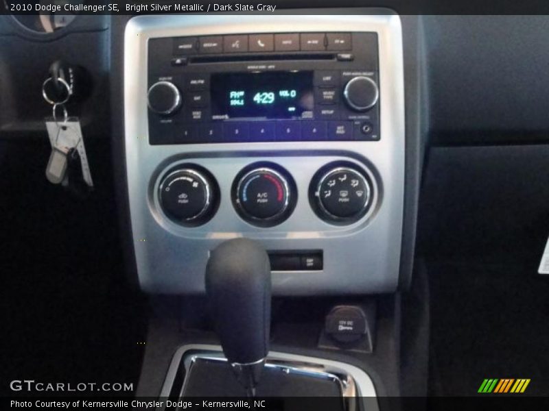 Bright Silver Metallic / Dark Slate Gray 2010 Dodge Challenger SE