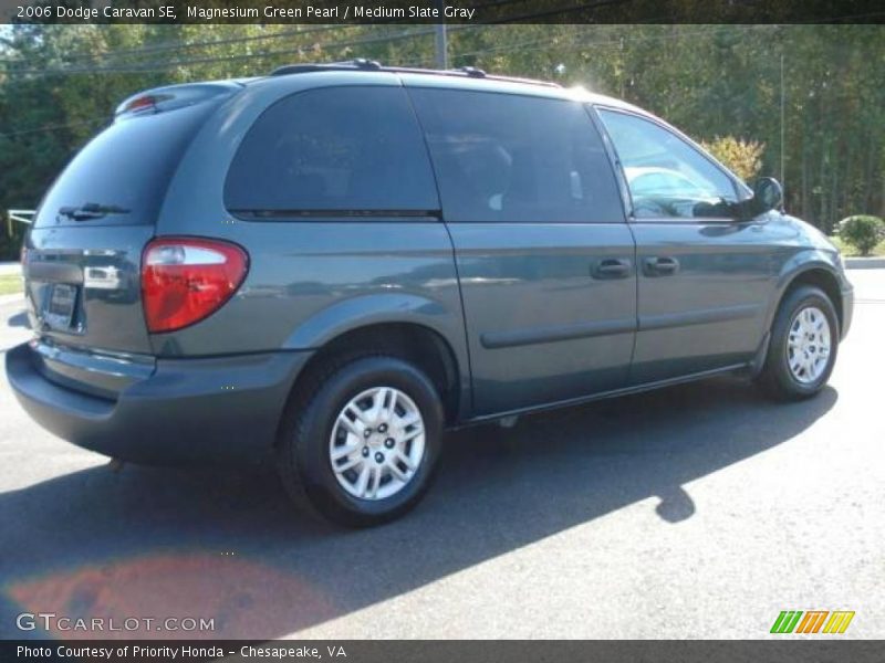 Magnesium Green Pearl / Medium Slate Gray 2006 Dodge Caravan SE