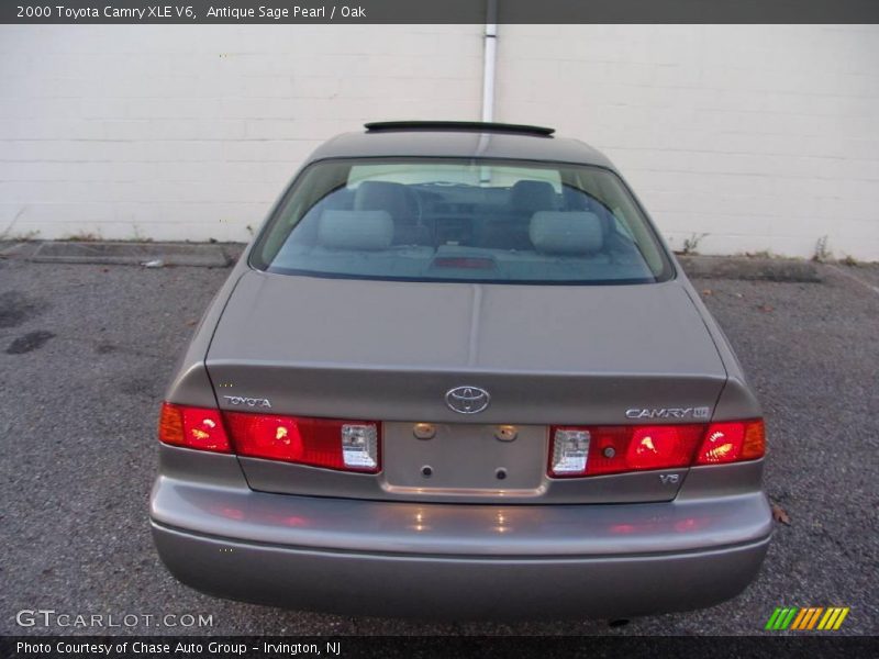 Antique Sage Pearl / Oak 2000 Toyota Camry XLE V6