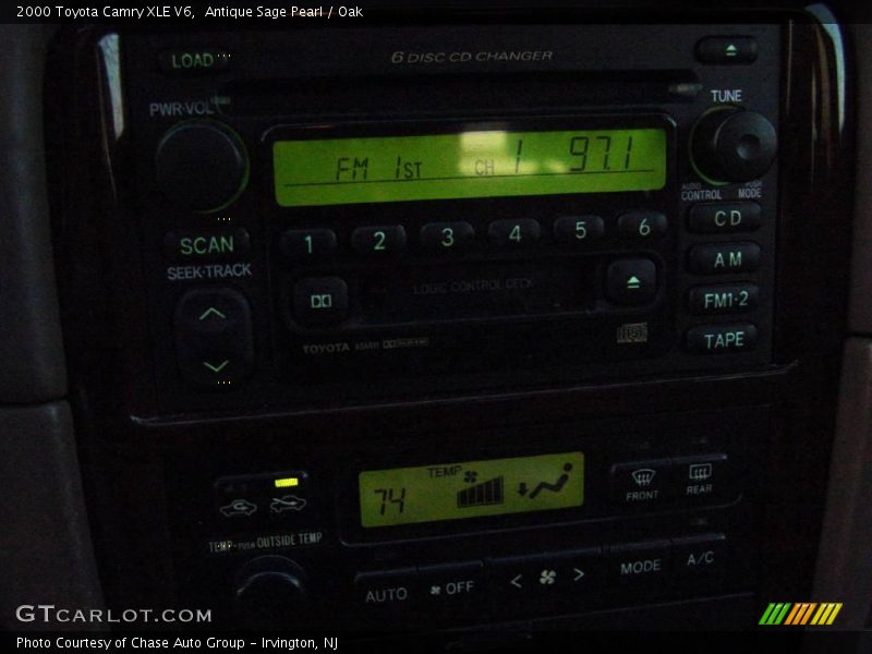 Antique Sage Pearl / Oak 2000 Toyota Camry XLE V6