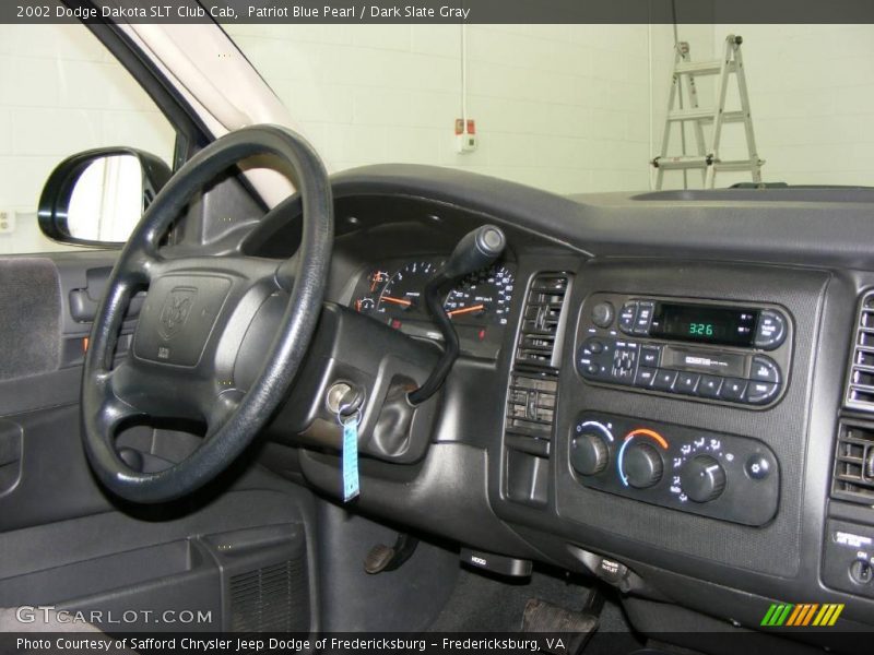 Patriot Blue Pearl / Dark Slate Gray 2002 Dodge Dakota SLT Club Cab