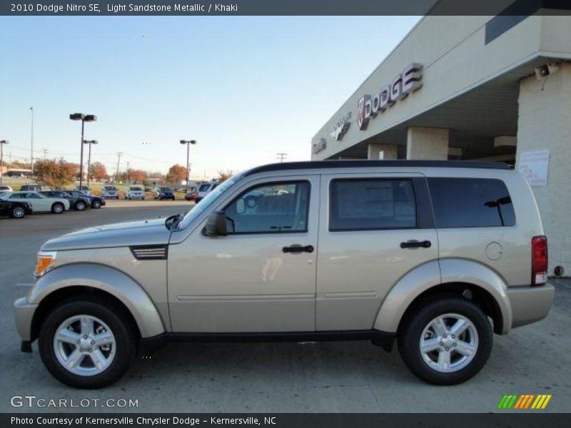 Light Sandstone Metallic / Khaki 2010 Dodge Nitro SE