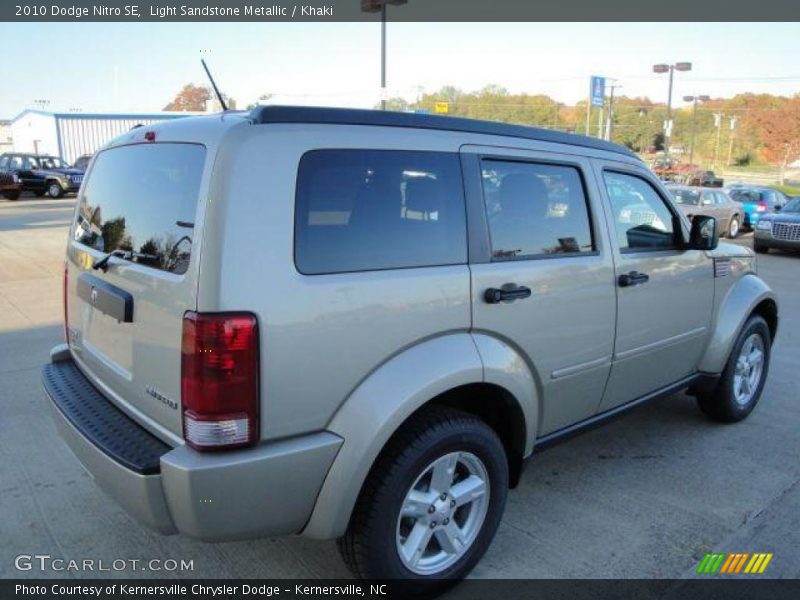 Light Sandstone Metallic / Khaki 2010 Dodge Nitro SE