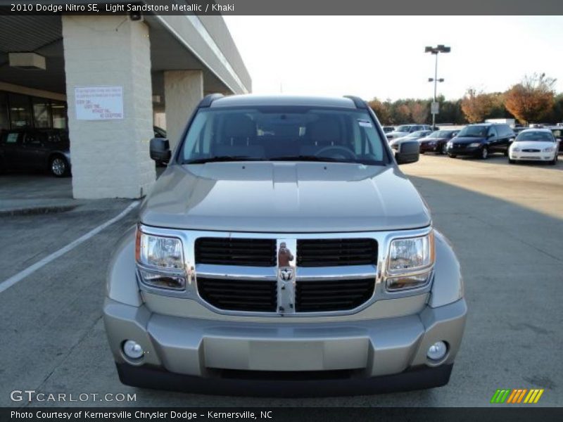 Light Sandstone Metallic / Khaki 2010 Dodge Nitro SE