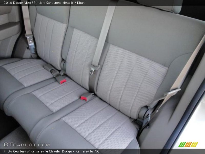 Light Sandstone Metallic / Khaki 2010 Dodge Nitro SE