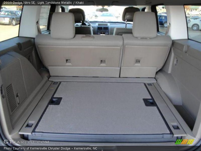Light Sandstone Metallic / Khaki 2010 Dodge Nitro SE