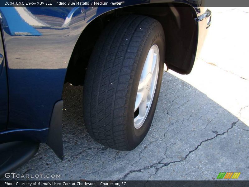 Indigo Blue Metallic / Medium Pewter 2004 GMC Envoy XUV SLE