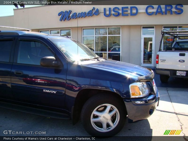Indigo Blue Metallic / Medium Pewter 2004 GMC Envoy XUV SLE