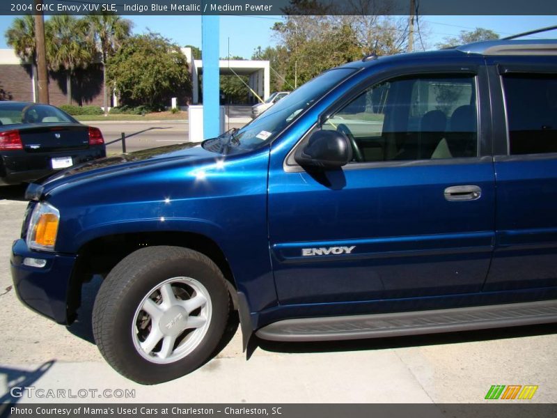 Indigo Blue Metallic / Medium Pewter 2004 GMC Envoy XUV SLE