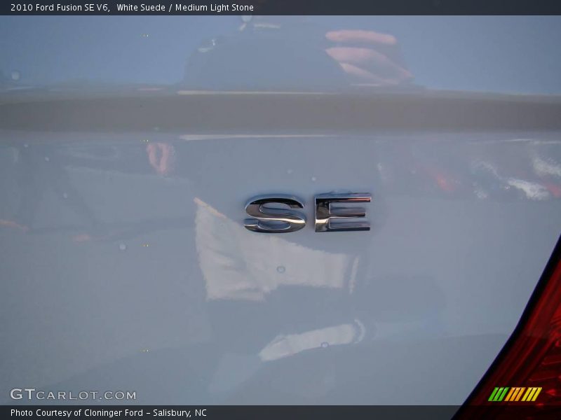 White Suede / Medium Light Stone 2010 Ford Fusion SE V6