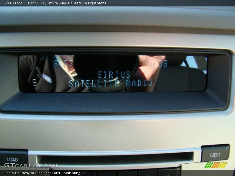 White Suede / Medium Light Stone 2010 Ford Fusion SE V6