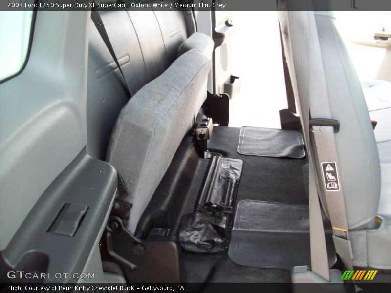 Oxford White / Medium Flint Grey 2003 Ford F250 Super Duty XL SuperCab